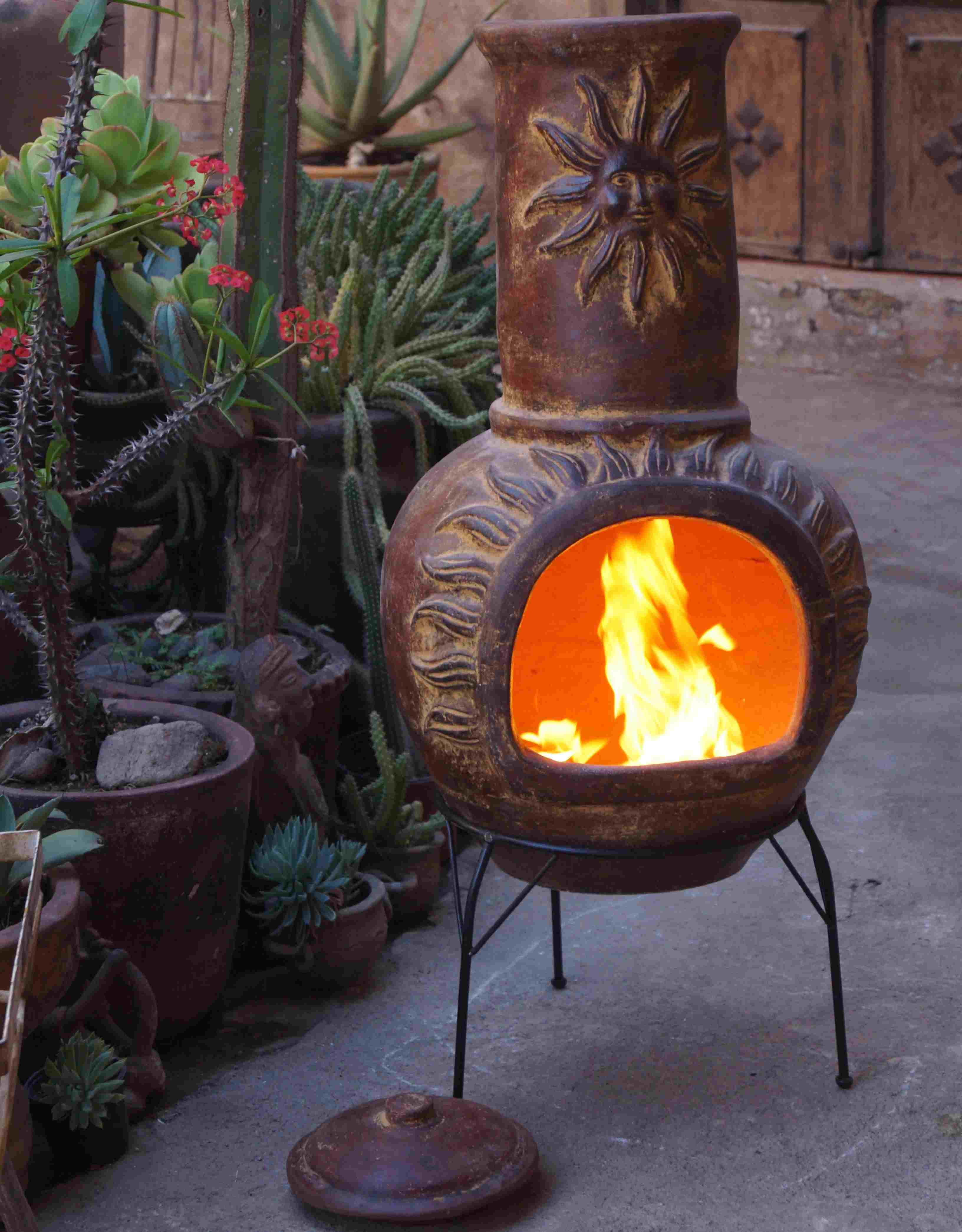 Mexicaanse terrashaard chimenea vuurpot rood met zon